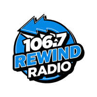 Logotipo de 106.7 REWIND Radio